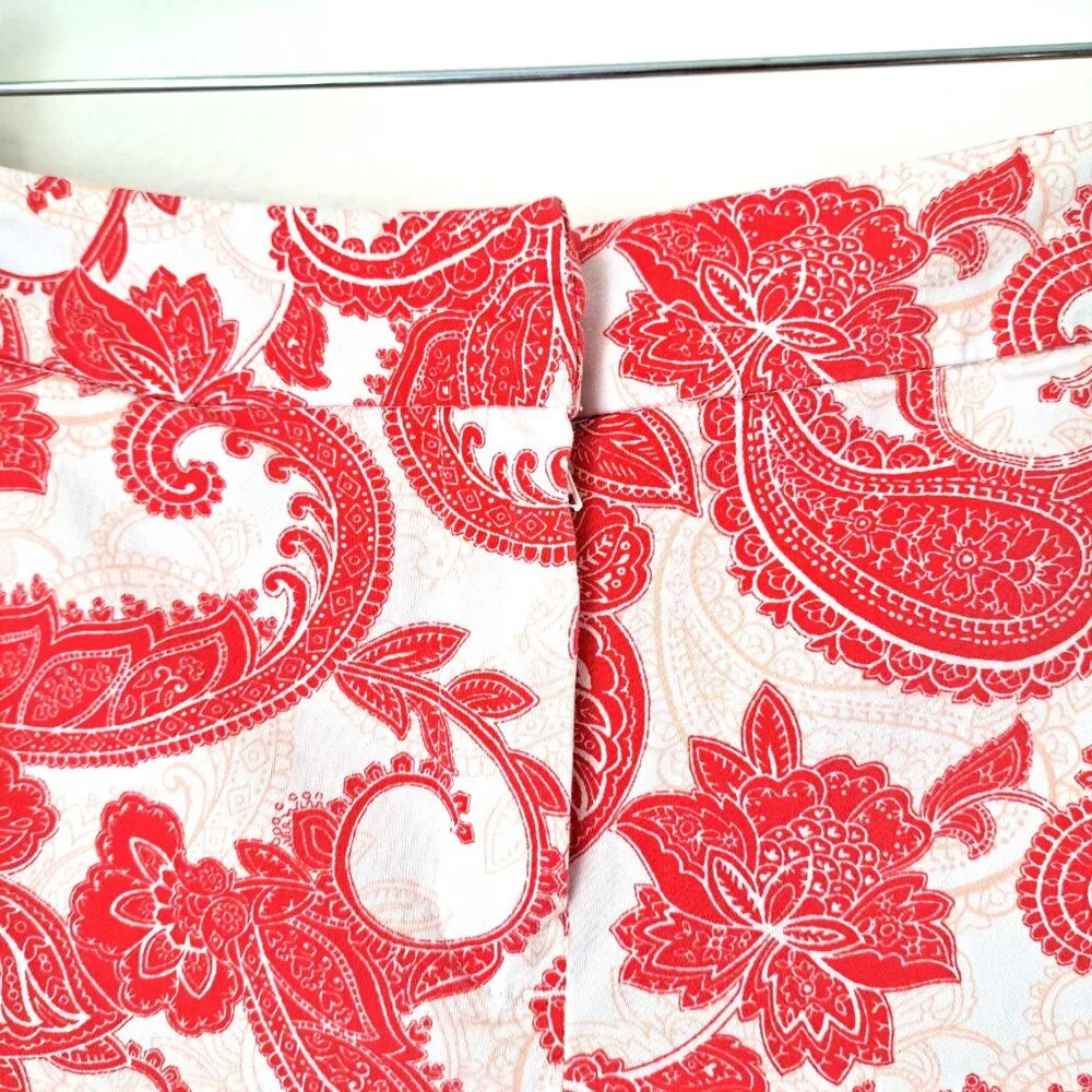 Kenji Women's Shorts Paisley White/Pink Size 10